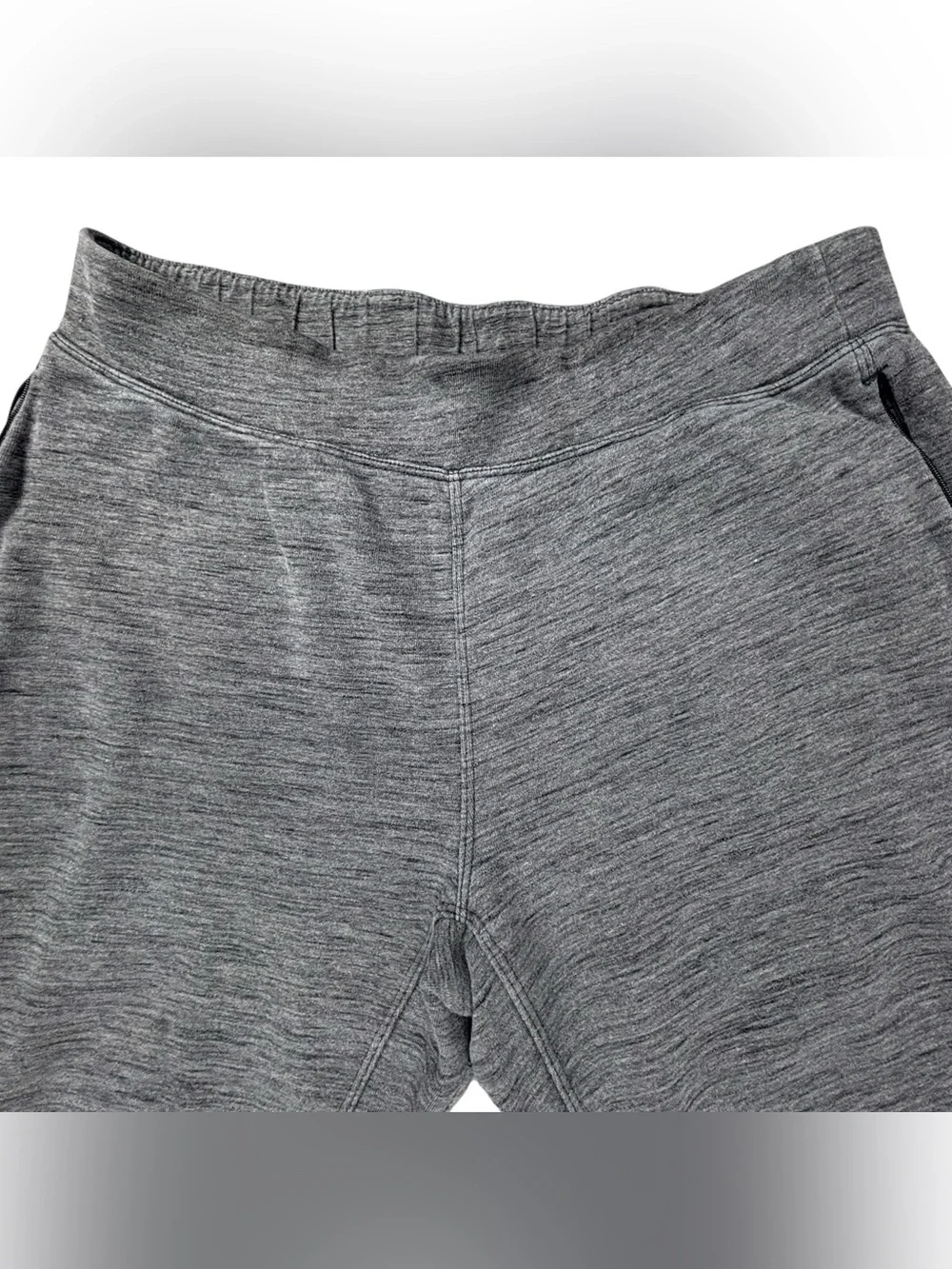 Lululemon | Free To Roam Jogger | Size 8 | Excellent condition!! - Picture 6 of 9